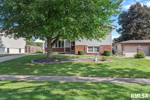 2213 Keokuk Dr, Springfield, IL 62702 photo 2