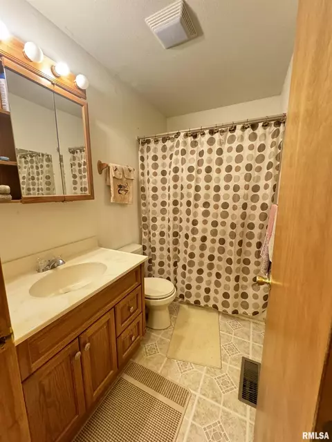 152 Starr Dr, Avon, IL 61415 photo 23