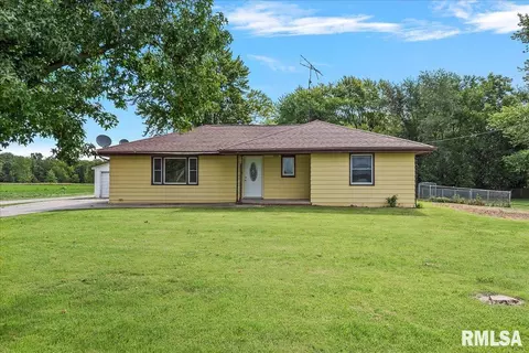 4998 State Route 97 Rte, Pleasant Plains, IL 62677