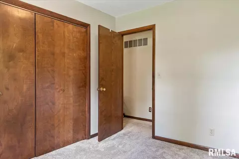 3004 Interlacken Dr, Springfield, IL 62704 photo 27