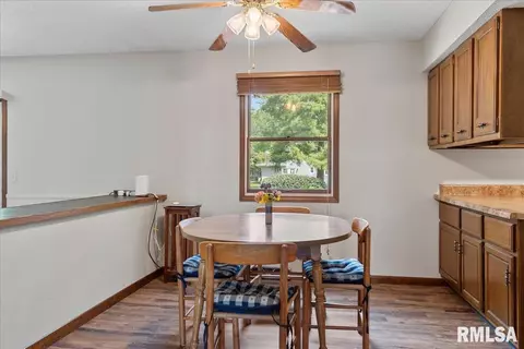 3004 Interlacken Dr, Springfield, IL 62704 photo 13