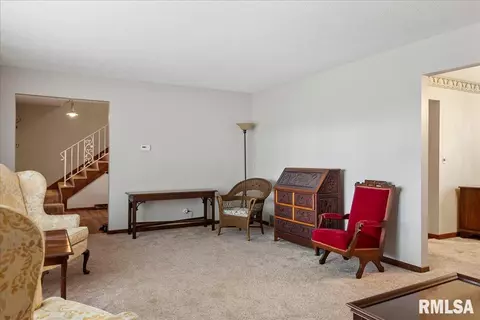 3004 Interlacken Dr, Springfield, IL 62704 photo 5