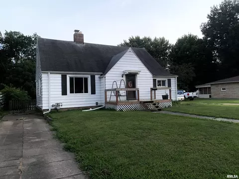 819 E State St, Jacksonville, IL 62650