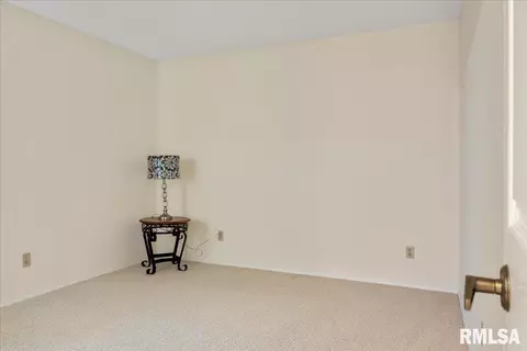 Bedroom - 16 Turnberry Pl, Springfield, IL 62704 photo 2 of 6