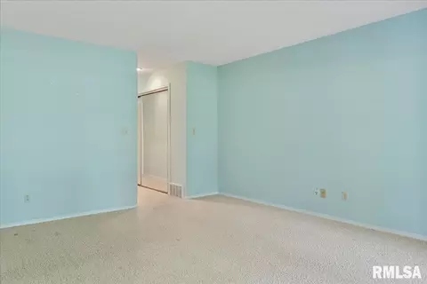 Bedroom - 16 Turnberry Pl, Springfield, IL 62704 photo 5 of 6