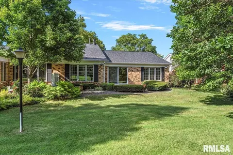 Exterior - 16 Turnberry Pl, Springfield, IL 62704 photo 5 of 7