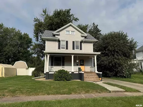54 Olive St, Galesburg, IL 61401