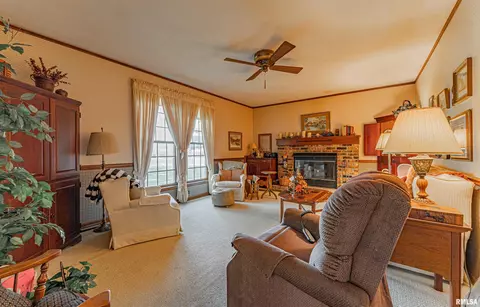 15 Pinehurst Rd, Lincoln, IL 62656 photo 14