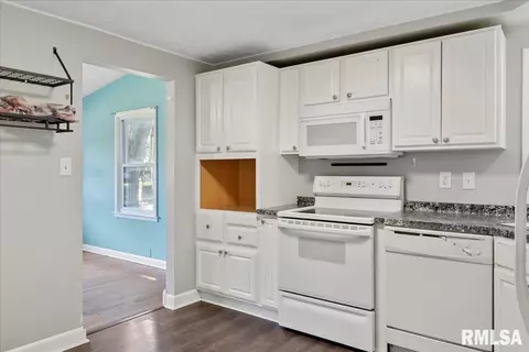 1706 E Pickett St, Springfield, IL 62703 photo 10