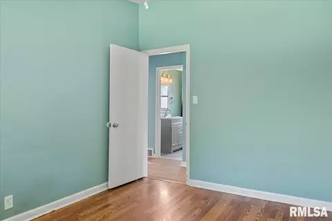 1706 E Pickett St, Springfield, IL 62703 photo 12