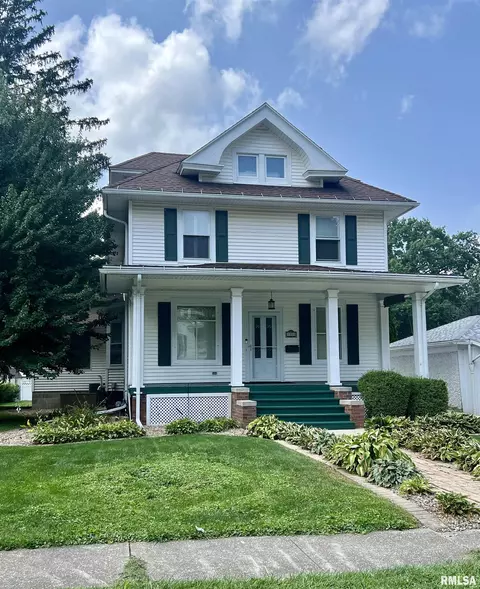 1558 N Broad St, Galesburg, IL 61401
