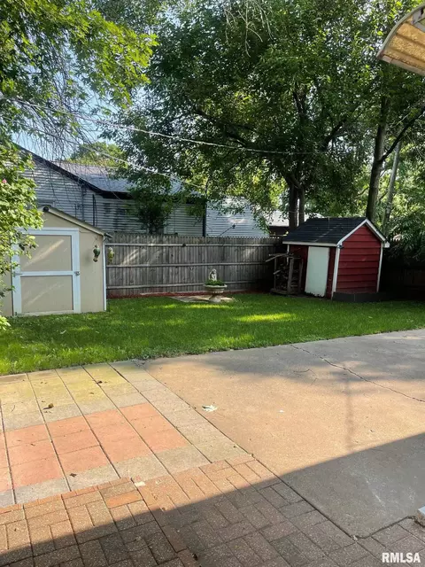 1205 E South St, Springfield, IL 62703 photo 7