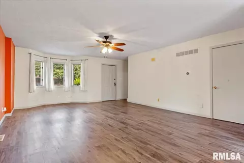 335 Bellerive Rd, Springfield, IL 62704 photo 9