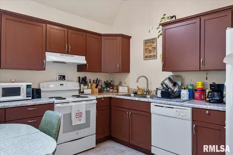 506 S Walnut St, Springfield, IL 62704 photo 18