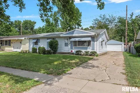 2112 Faringdon Rd, Springfield, IL 62702