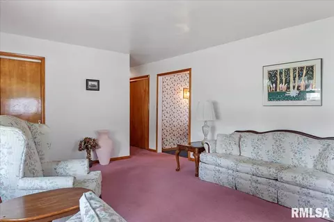 2112 Faringdon Rd, Springfield, IL 62702 photo 7