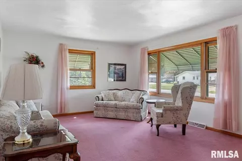 2112 Faringdon Rd, Springfield, IL 62702 photo 5