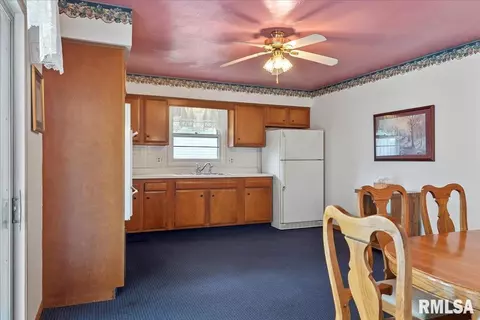2112 Faringdon Rd, Springfield, IL 62702 photo 12
