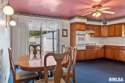 2112 Faringdon Rd, Springfield, IL 62702 photo 8