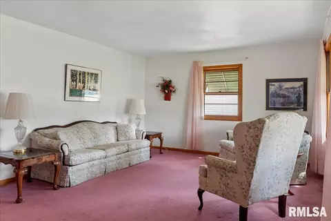 2112 Faringdon Rd, Springfield, IL 62702 photo 4