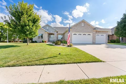 3700 Doe Run Trl, Springfield, IL 62711