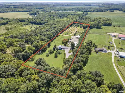 14688 Nave Rd, Mechanicsburg, IL 62545