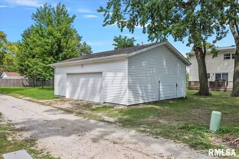 209 Kemmerer St, Assumption, IL 62510 photo 41