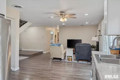 209 Kemmerer St, Assumption, IL 62510 photo 18