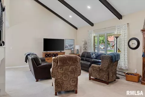 209 Kemmerer St, Assumption, IL 62510 photo 7