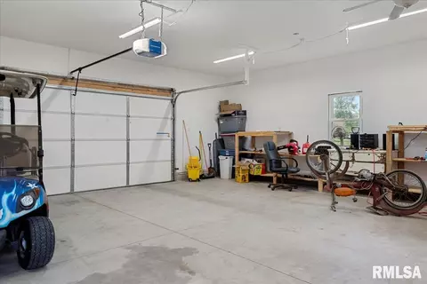 209 Kemmerer St, Assumption, IL 62510 photo 44
