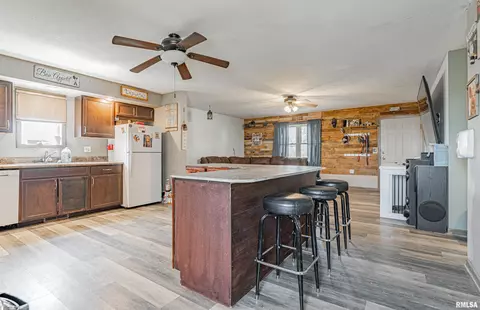 426 Main St, Emden, IL 62635 photo 15