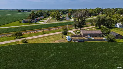 426 Main St, Emden, IL 62635 photo 32