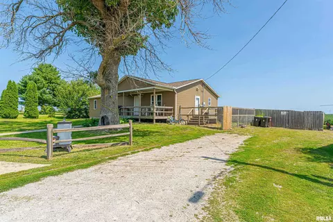 426 Main St, Emden, IL 62635 photo 6