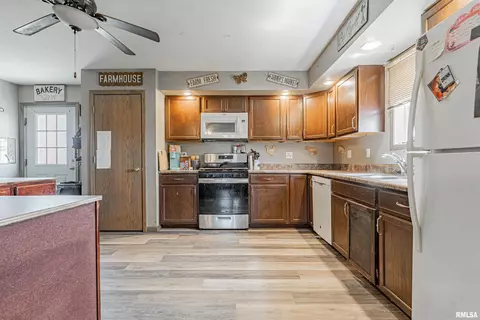 426 Main St, Emden, IL 62635 photo 13