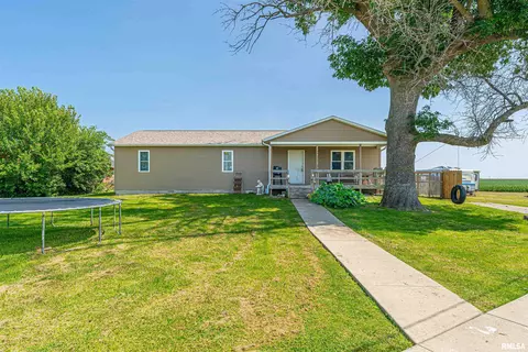 426 Main St, Emden, IL 62635 photo 5