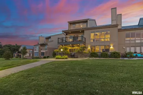 315 Harbor Point Pl, Springfield, IL 62712