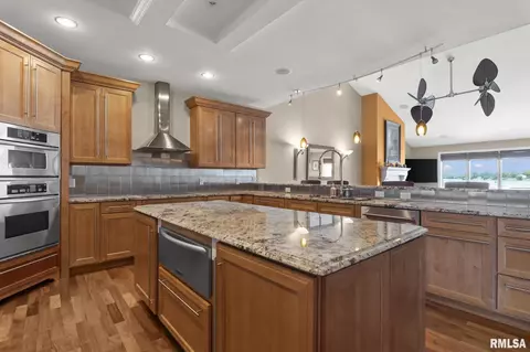 315 Harbor Point Pl, Springfield, IL 62712 photo 14