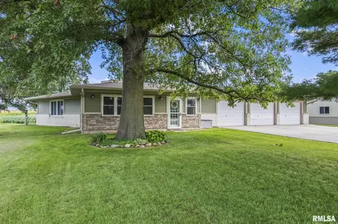 1006 2150 St, Hartsburg, IL 62643