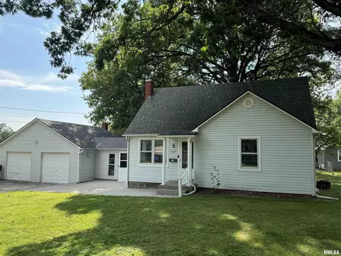 525 Hickory Grove Ctr, Quincy, IL 62305