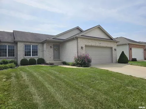 3306 Mackinaw Ln, Springfield, IL 62711