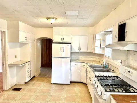2341 12th St, Springfield, IL 62703 photo 8
