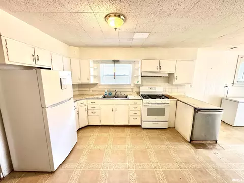 2341 12th St, Springfield, IL 62703 photo 9