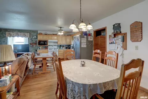 672 N 3000th Ave, Sutter, IL 62373 photo 11
