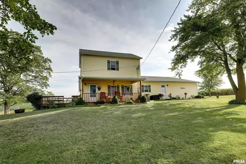 672 N 3000th Ave, Sutter, IL 62373