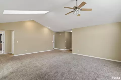 7200 Preston Dr, Springfield, IL 62711 photo 6