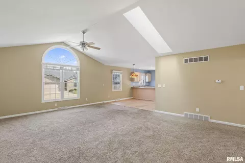 7200 Preston Dr, Springfield, IL 62711 photo 9