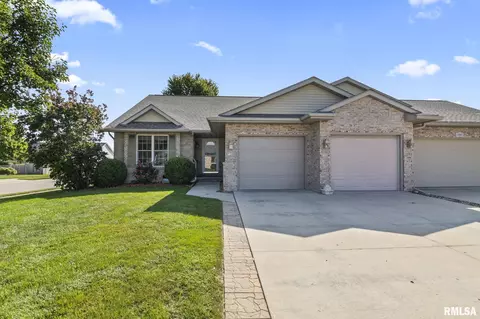 7200 Preston Dr, Springfield, IL 62711 photo 2