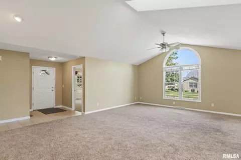 7200 Preston Dr, Springfield, IL 62711 photo 8