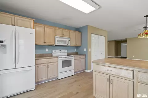 7200 Preston Dr, Springfield, IL 62711 photo 14