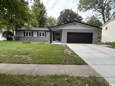 142 Exmore Dr, Springfield, IL 62704